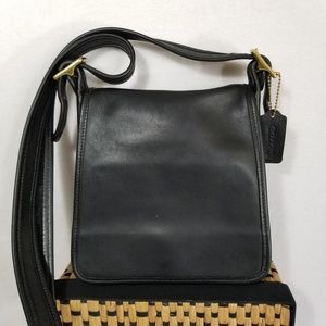 Authentic Coach VTG Black Legacy 9145 Crossbody